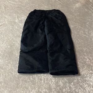 Kids Snow pants Size: 4/5